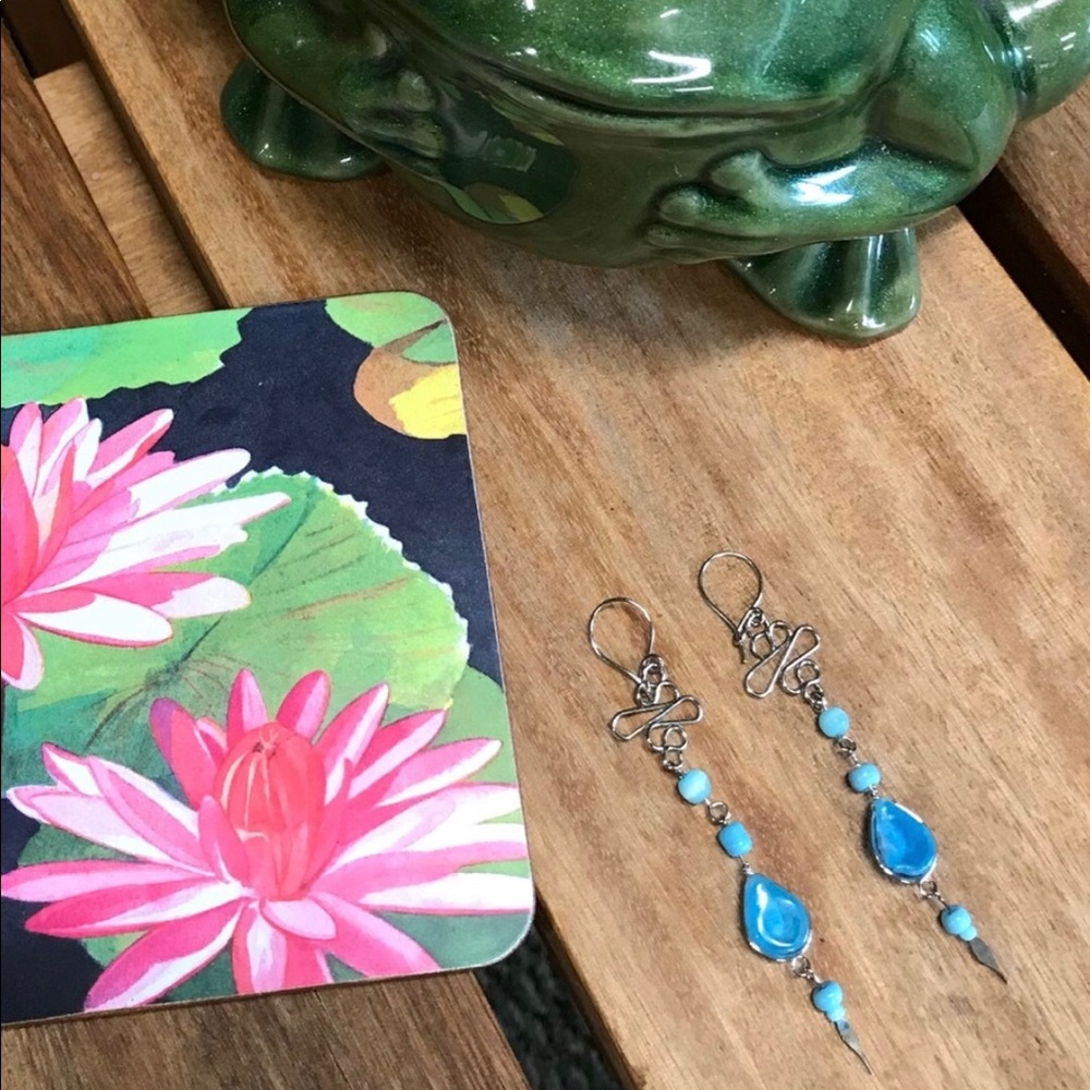 Pretty dangly earrings!
